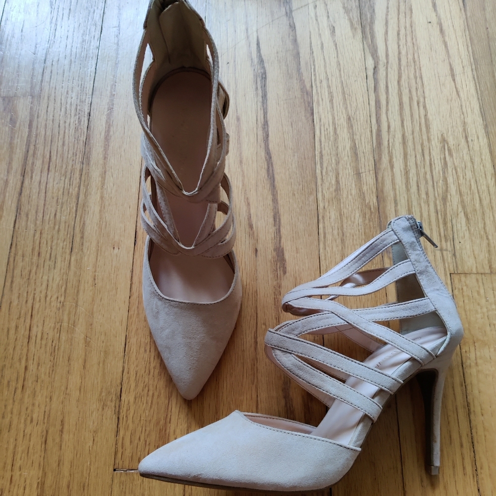 Closed Toe / Strap Detail Heels